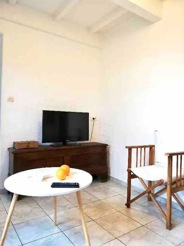 Belle Demeure Au Coeur Des Menafauries Apartment Charmes-sur-Rhone