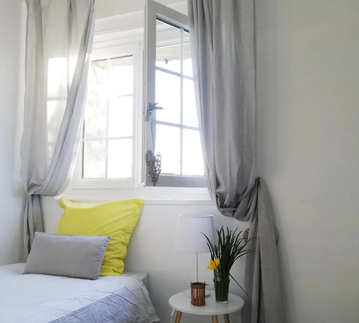 Belle Demeure Au Coeur Des Menafauries Apartment Charmes-sur-Rhone