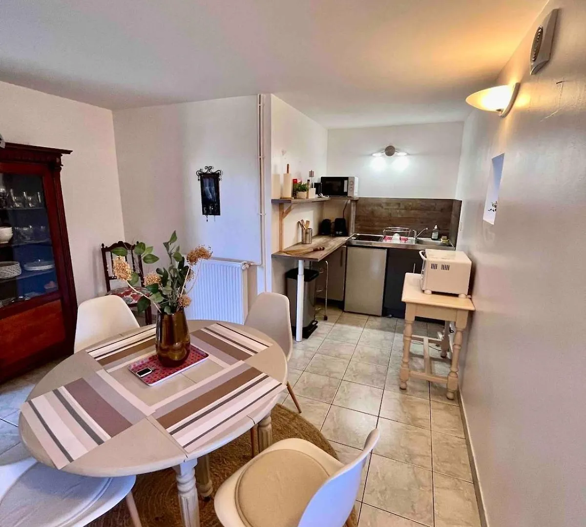 Belle Demeure Au Coeur Des Menafauries Apartment Charmes-sur-Rhone